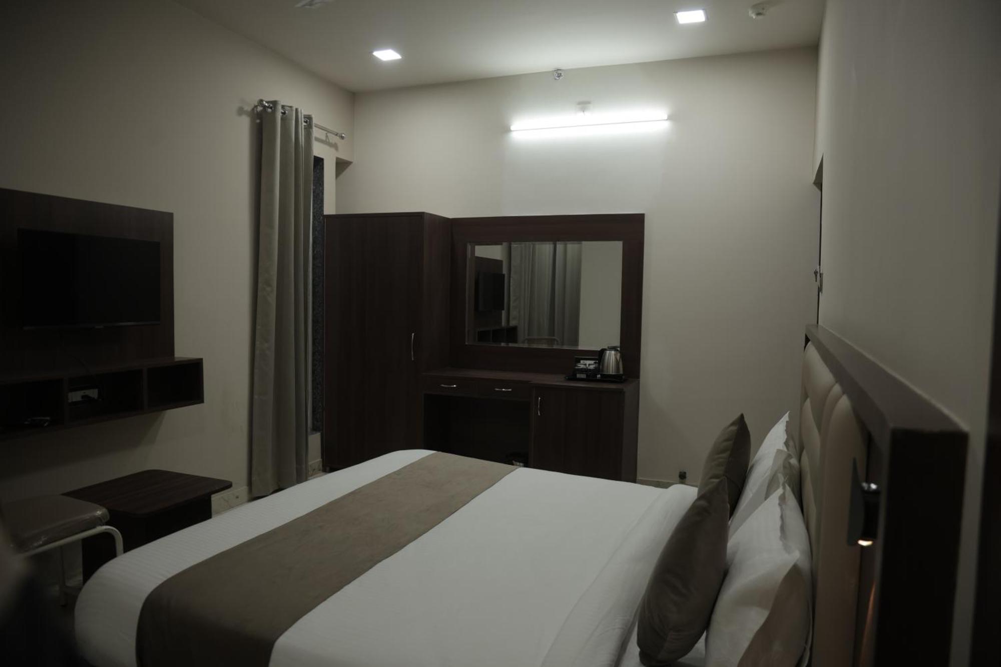 Hotel The Rainbow Inn ウダイプル エクステリア 写真